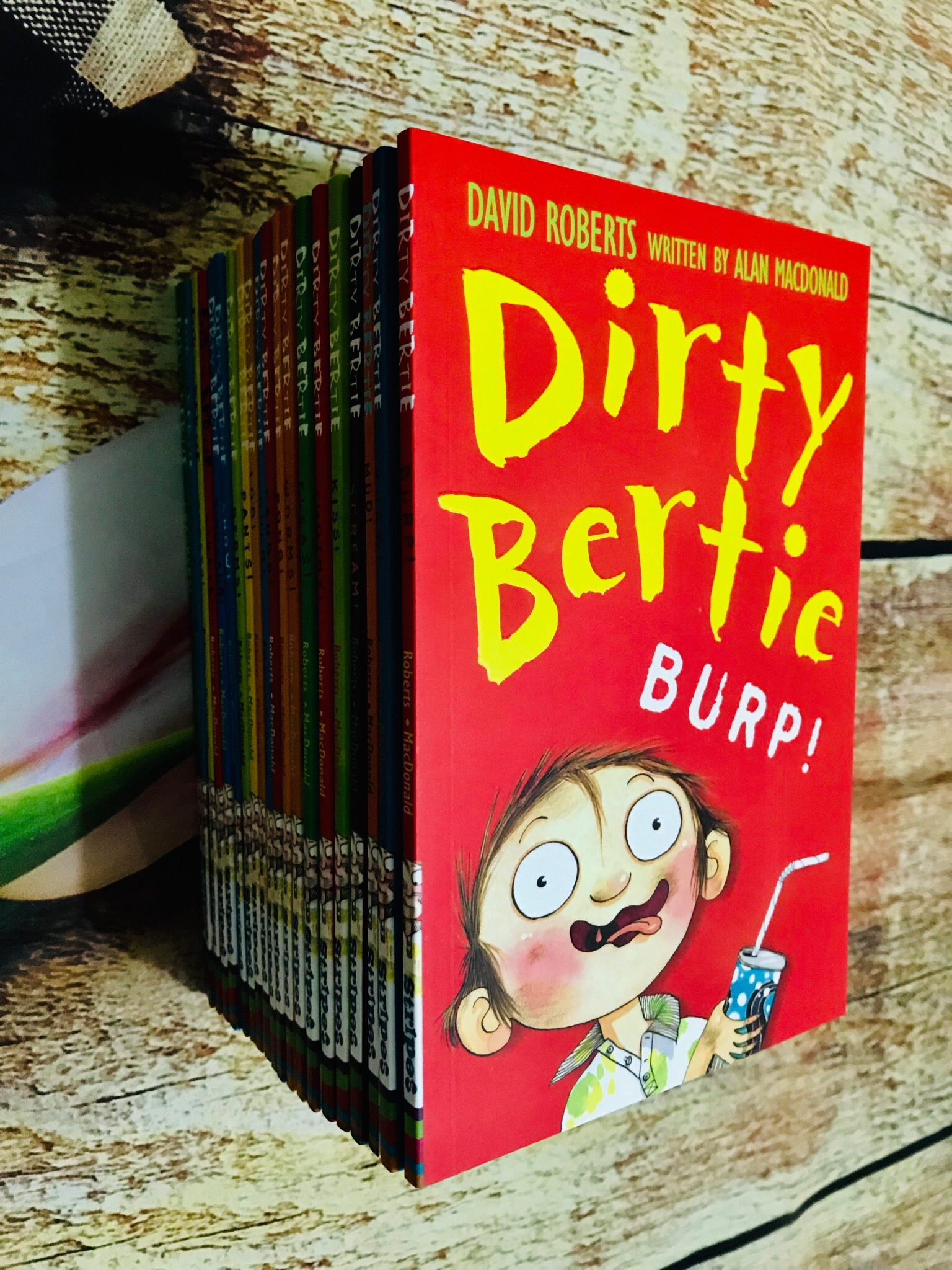 Dirty Bertie (20 cuốn)